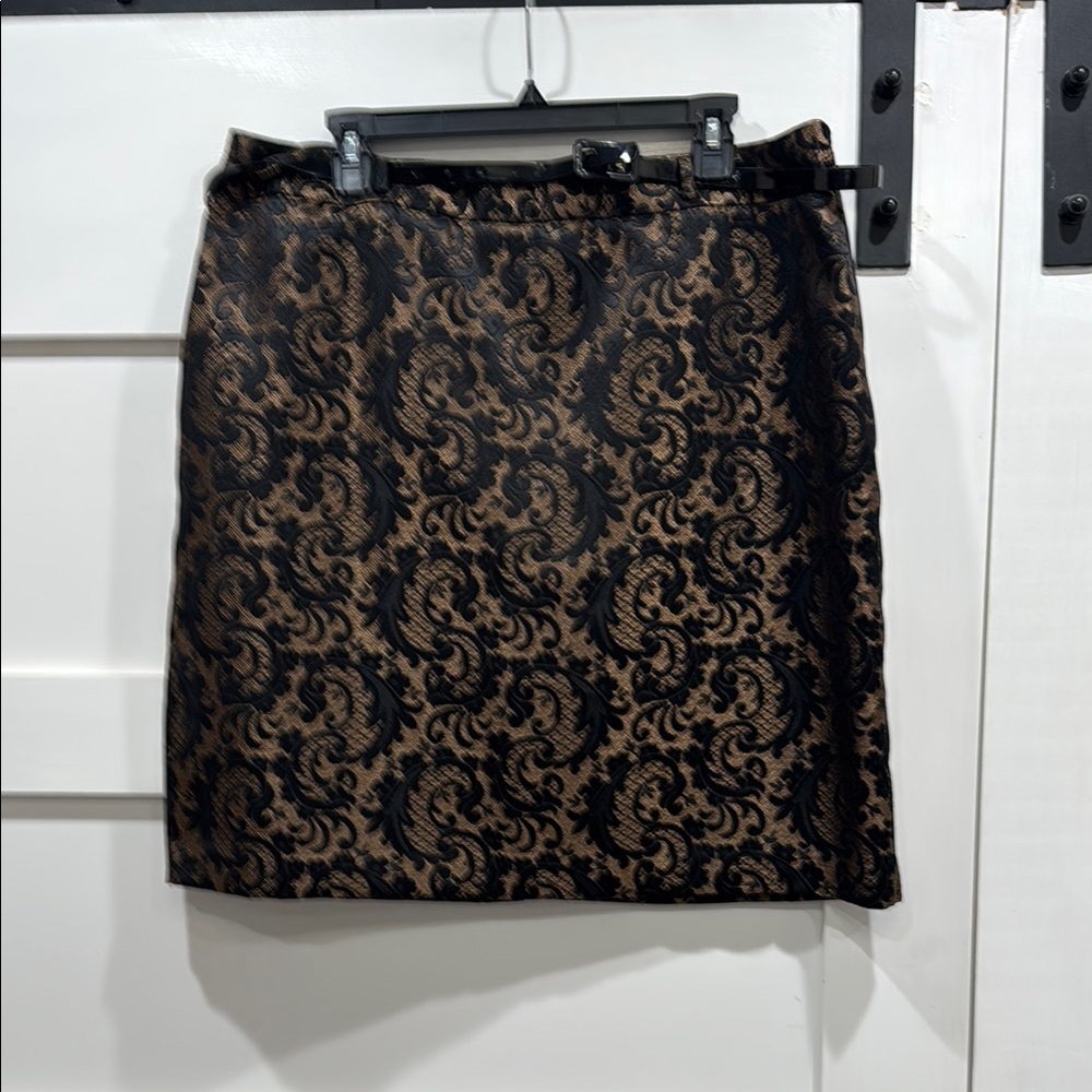 Elegant Black and Brown Patterned Skirt
